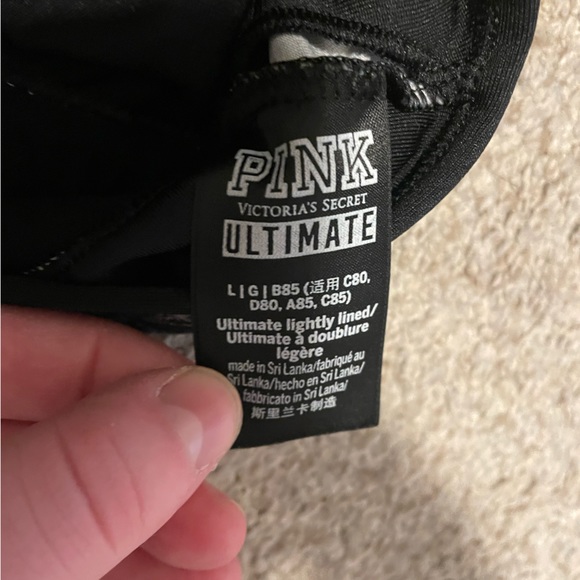 Victoria’s Secret Ultimate Sports Bra - Picture 3 of 3